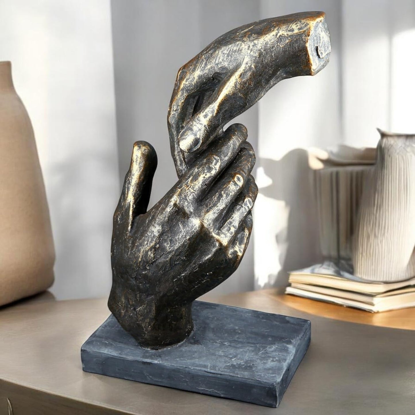 Casablanca Two Hands Decorative Bronze Resin Statue Living Room Office Decoration H 21 cm x W 13 cm Modern Sculptures
