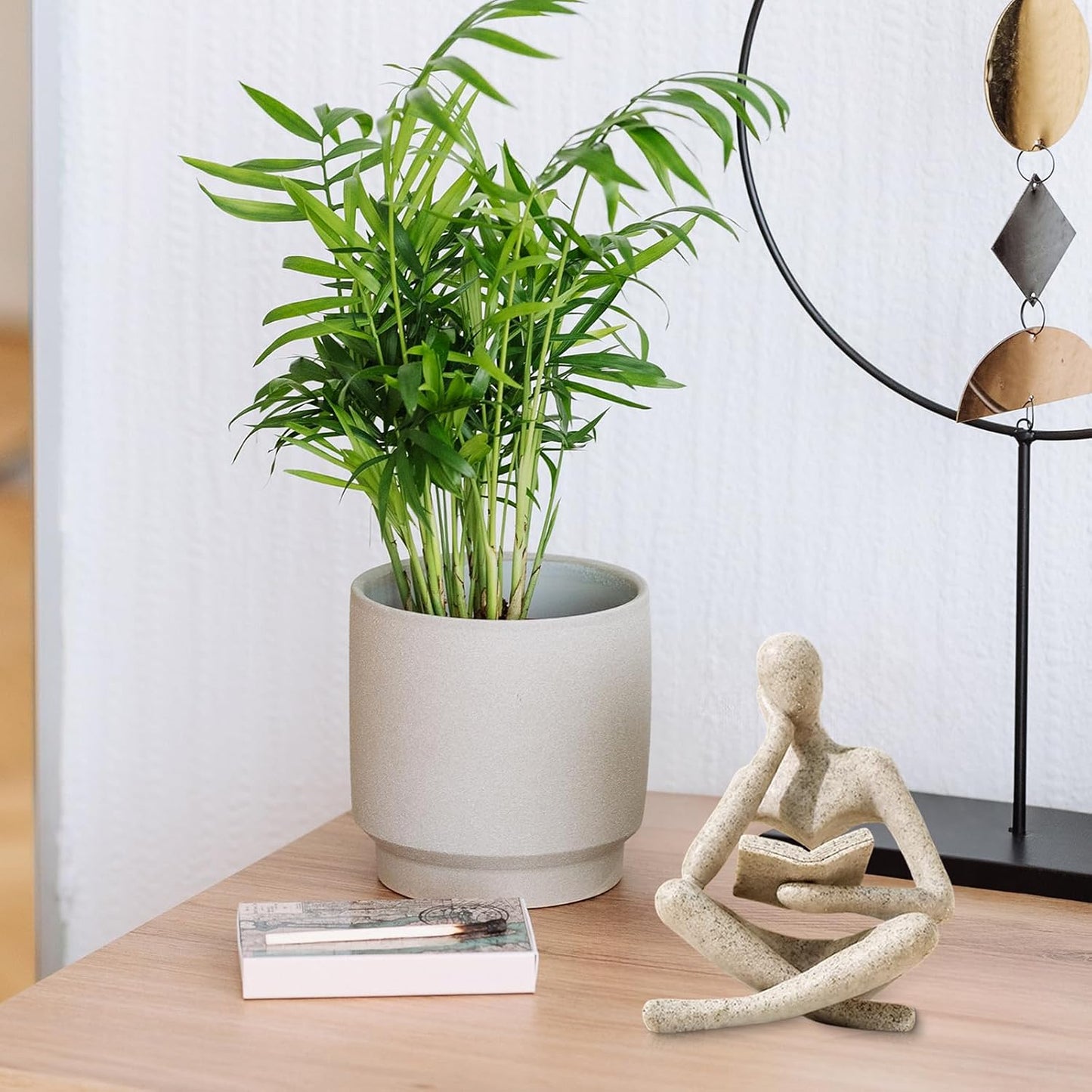 UTTCMK Bookshelf Decoration Thinker Statue Abstract Art Reading Thinking Sculpture Figurine Aesthetic Modern Home Decoration for Living Room Office Shelves Coffee Table Desk Decoration (Beige)
